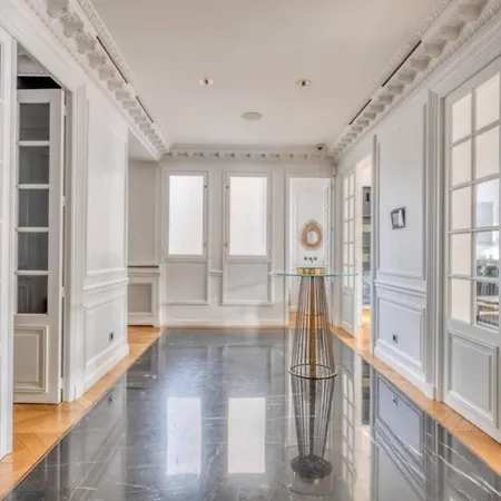 Διαμέρισμα Grand De 3 A *