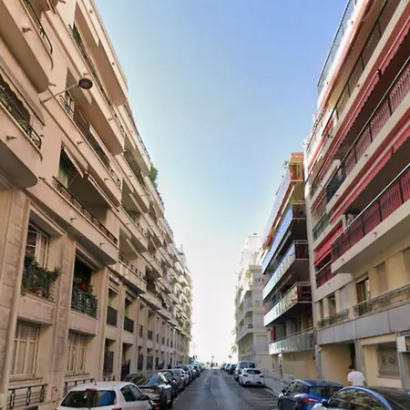 Grand De 3 A דירה *
